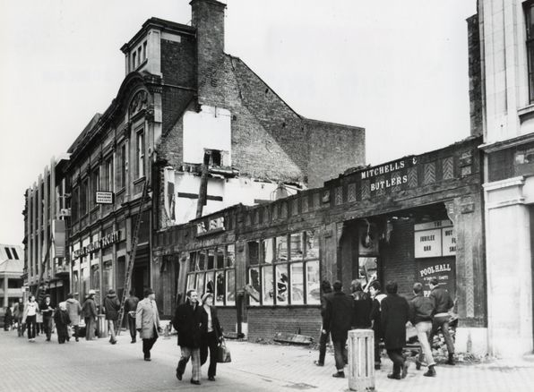 Demolition of the Craven Arms PH